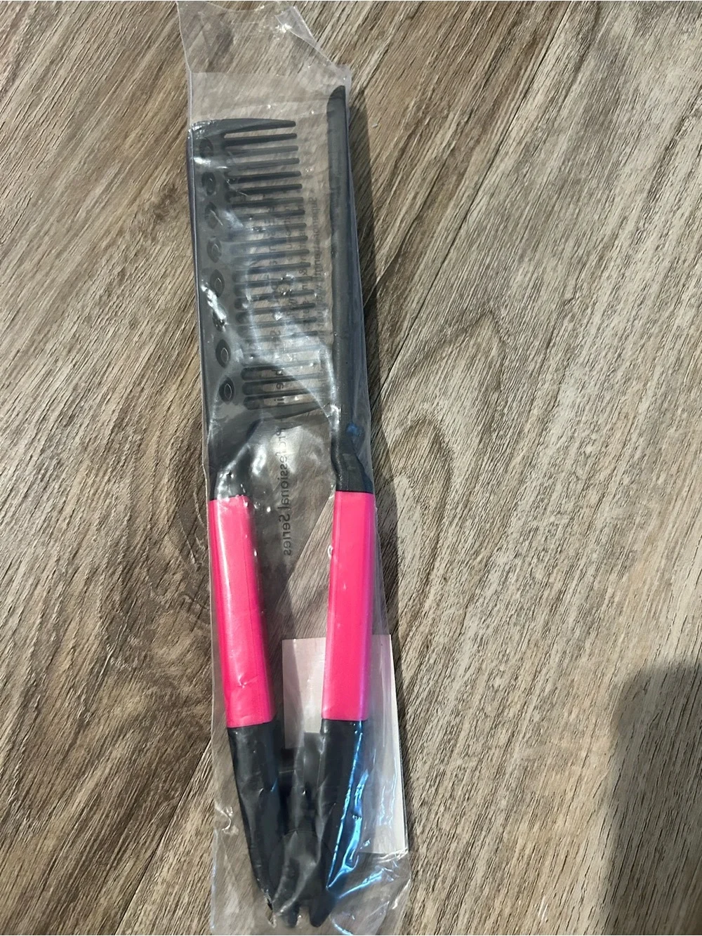 Hairstyling combs and brush new